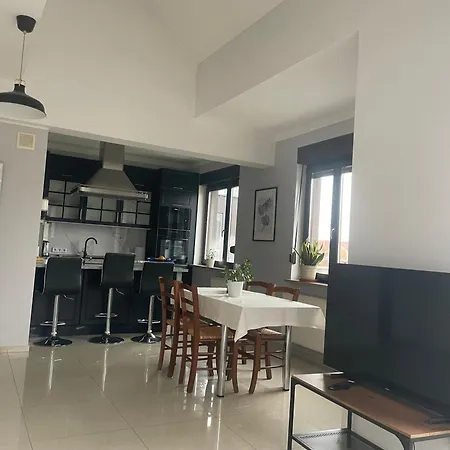 Апартаменты Motylkowa 125 M2 5 Pokoi