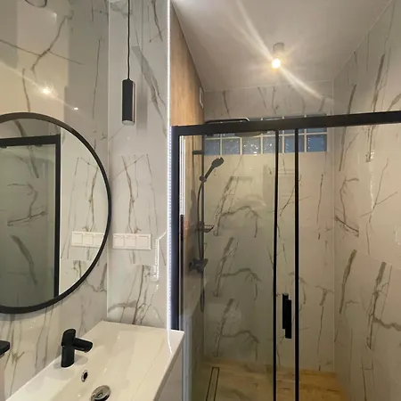 Motylkowa 125 M2 5 Pokoi *