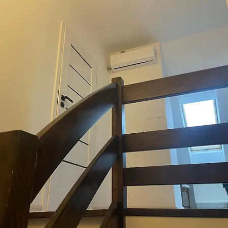 Motylkowa 125 M2 5 Pokoi *